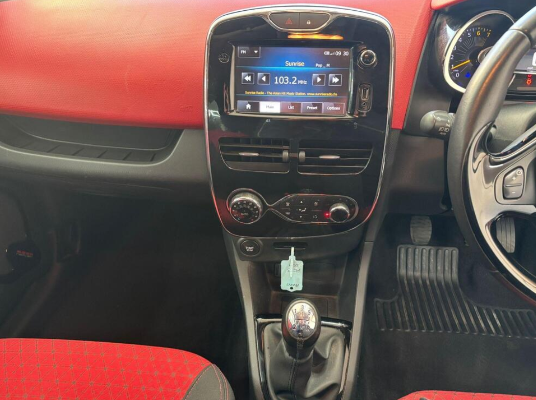 Renault Clio 0.9 TCe Dynamique S MediaNav Euro 5 - Image 8
